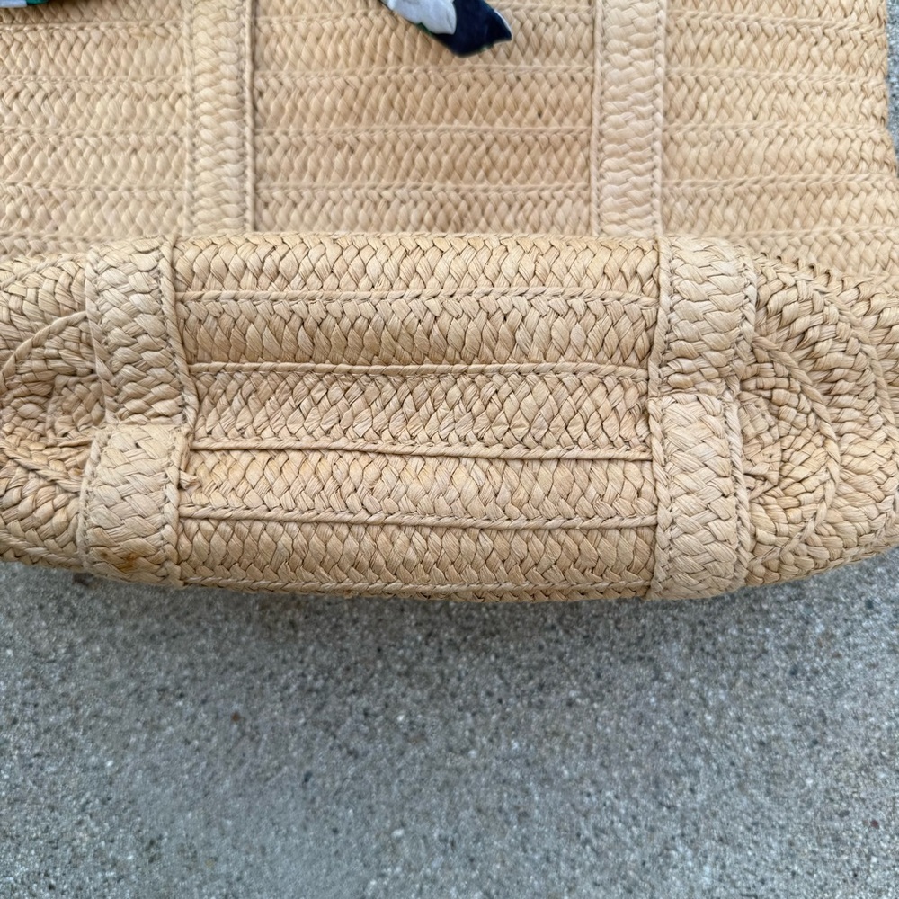 Draper James Straw Tote Bag with Floral Tie Scarf preloved - Picture 5 of 12